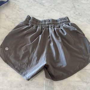 Lululemon shorts clay green